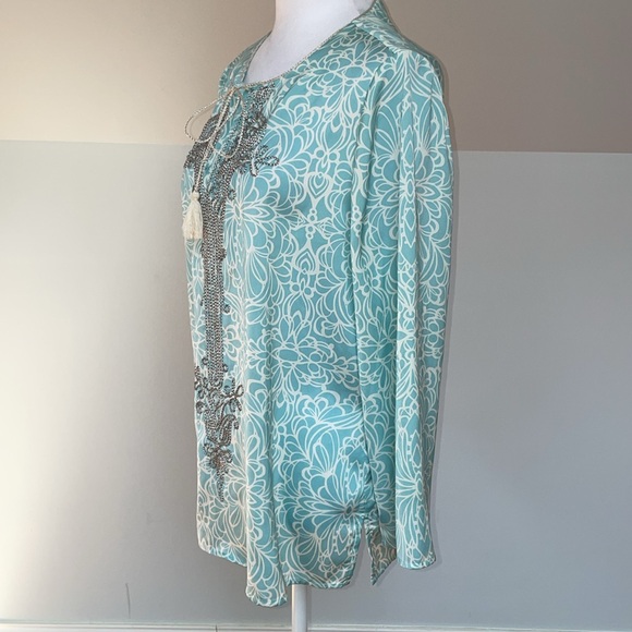 Chico’s Embellished Mirrored Scroll-Print Blouse - Picture 8 of 9